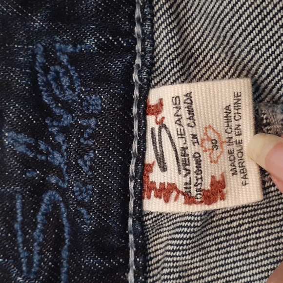 🛍Silver Jeans,Tuesday, Sz 30 straight leg distressed low rise blue  jeans.    … - Picture 4 of 13